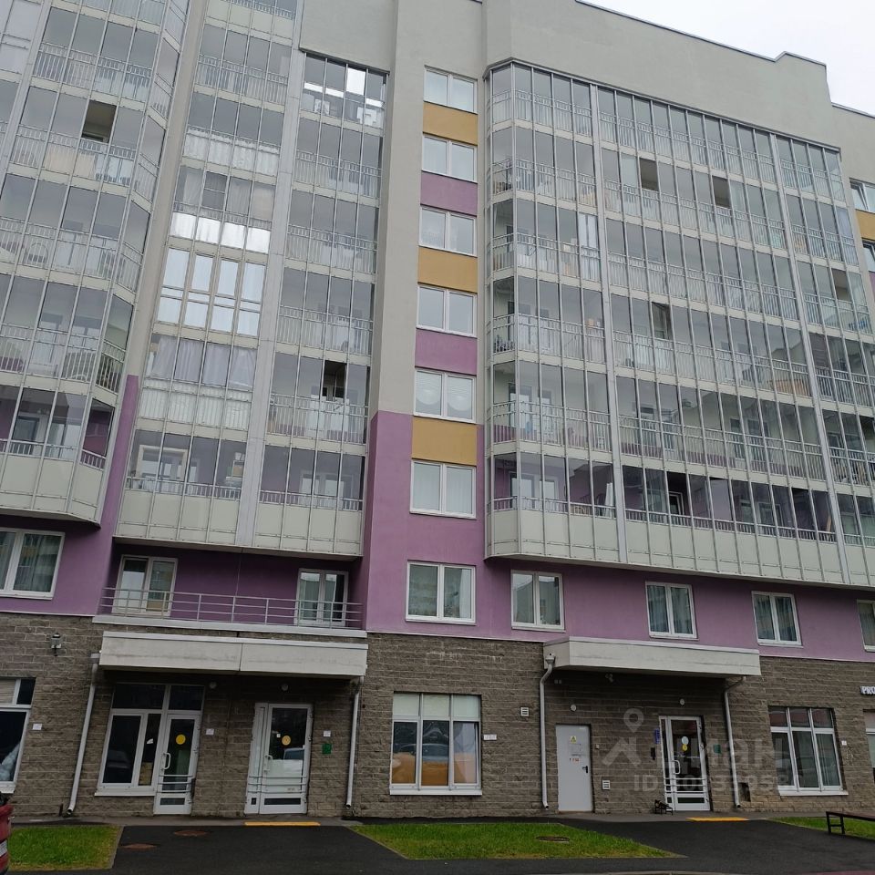 Продажа 3-комн квартиры на вторичном рынке Мурино, улица Екатерининская, 10