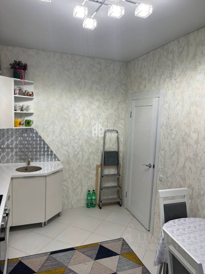 Продажа 1-комн квартиры на вторичном рынке Лесной пгт, улица Советская, 14