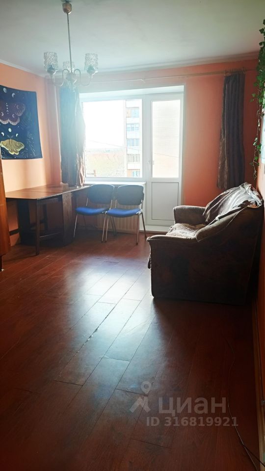 Продажа 1-комн квартиры на вторичном рынке Колпино, Заводской проспект, 42