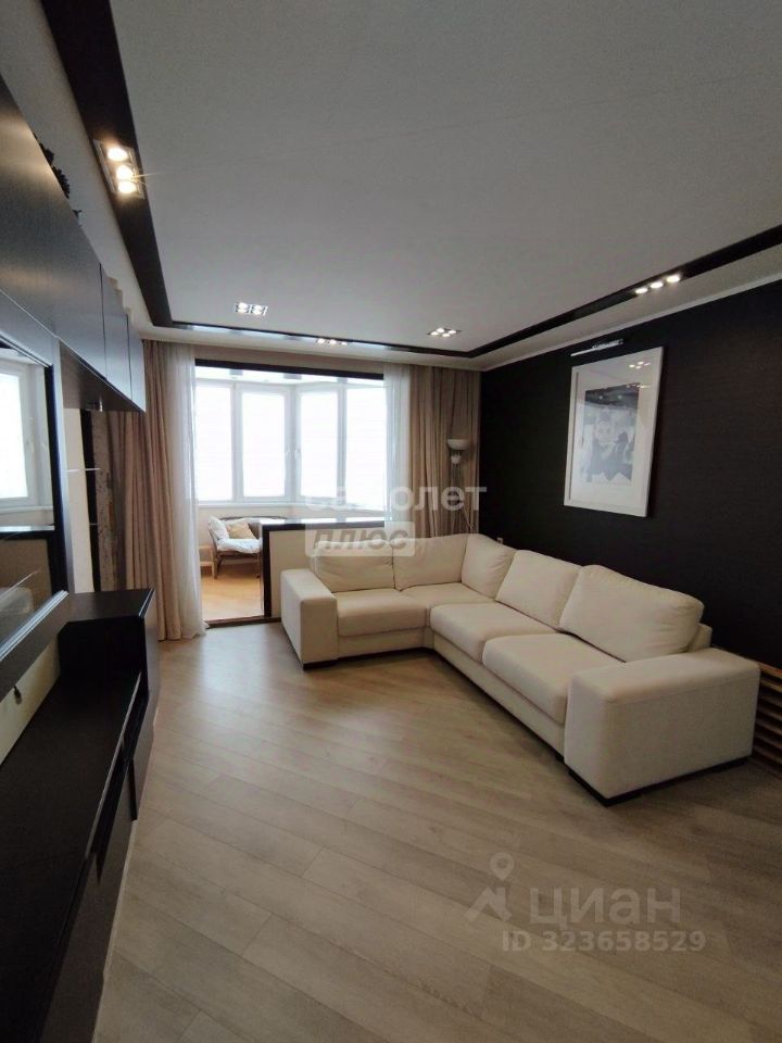 Продажа 3-комн квартиры на вторичном рынке Голубое пгт, улица Родниковая, 5