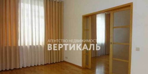 4-комн квартира Зачатьевский 1-й пер,  д. 4