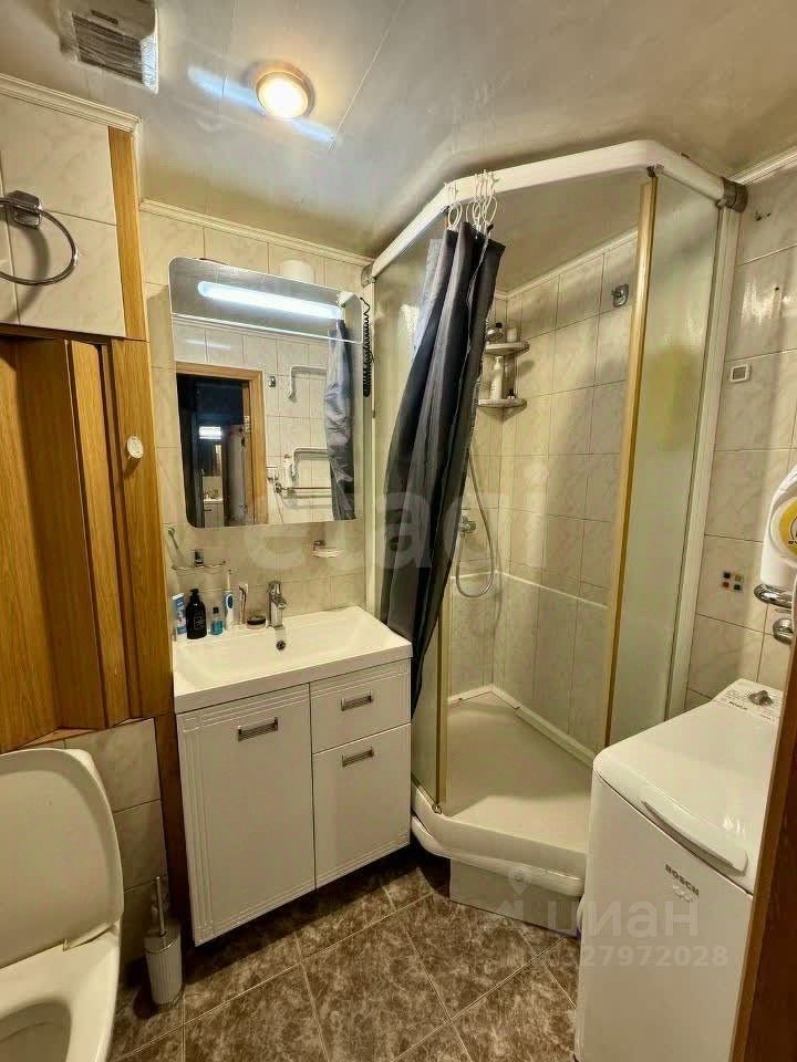 Продажа 2-комн квартиры на вторичном рынке улица Космонавтов, 8К2