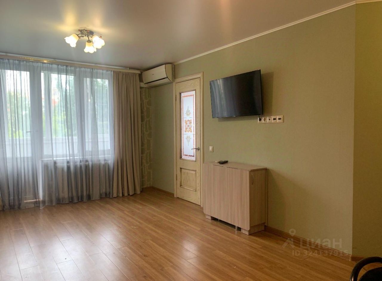 Аренда 1-комн квартиры на вторичном рынке Высокая улица, 18