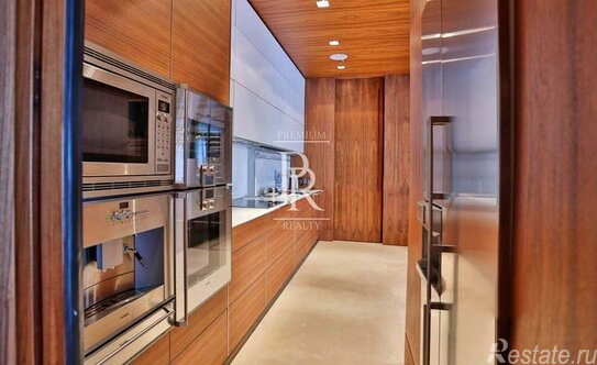 Продажа 4-комн квартиры на вторичном рынке Коробейников пер,  д. 1