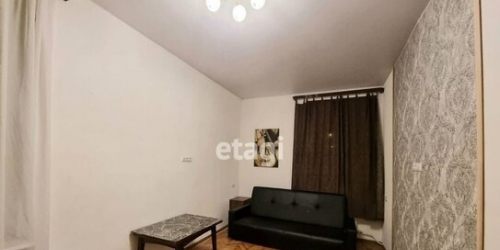 3-комн квартира улица Варвары Петровой,  д. 8