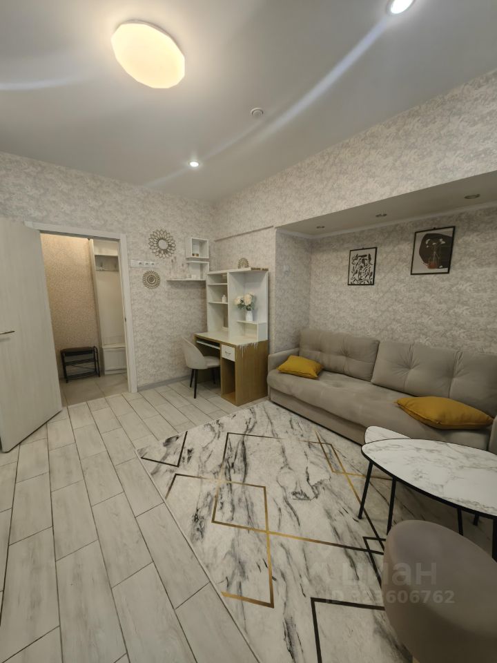 Аренда 2-комн квартиры на вторичном рынке Ракетный бульвар, 8