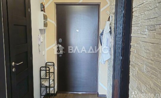 Продажа 1-комн квартиры на вторичном рынке Комендантский пр-кт,  д. 64,  к. 1 стр 1