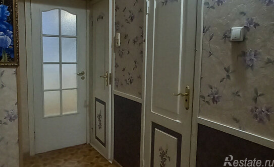 Продажа 2-комн квартиры на вторичном рынке улица Ярослава Гашека,  д. 12/100