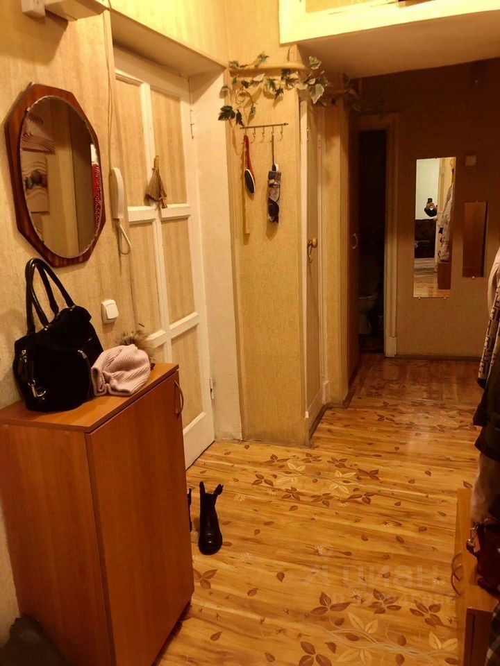 Продажа 2-комн квартиры на вторичном рынке Кировск, улица Горького, 17
