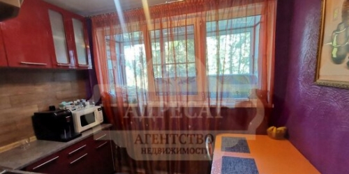 3-комн квартира ул Симонова,  д. 10,  к. 1