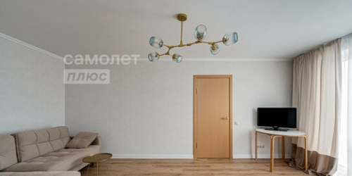 2-комн квартира улица Пилота Нестерова,  д. 11