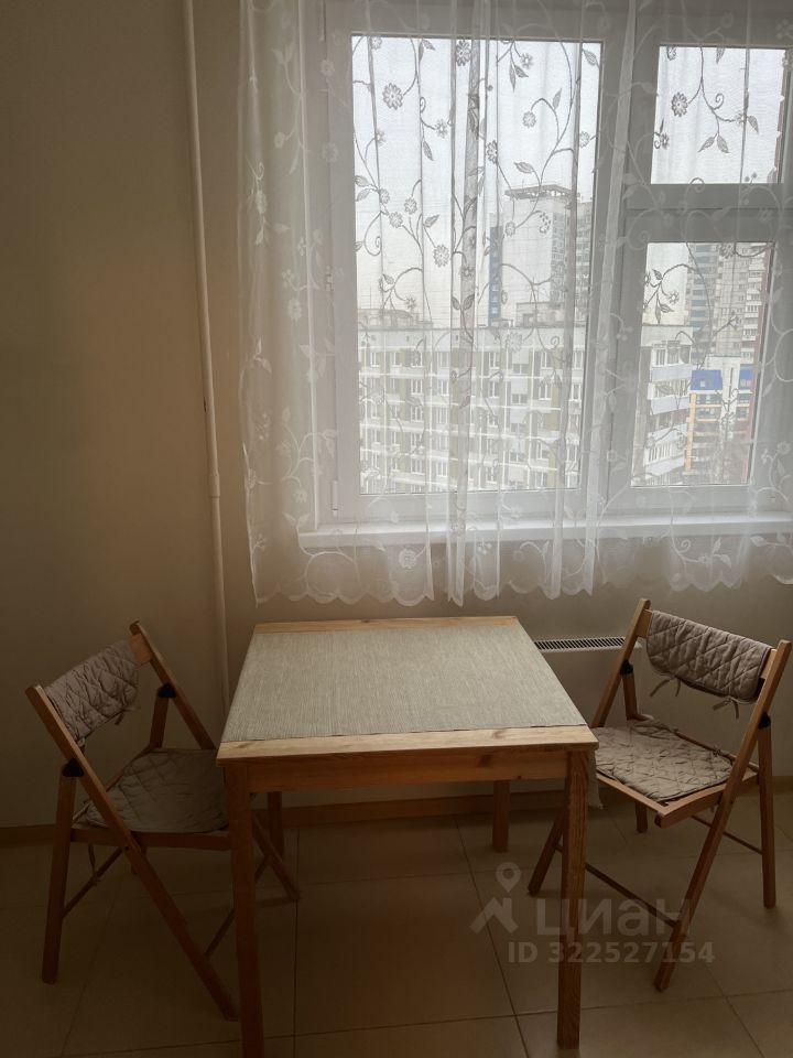 Аренда 1-комн квартиры на вторичном рынке Химкинский бульвар, 14к5