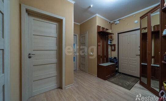 Продажа 2-комн квартиры на вторичном рынке улица Адмирала Черокова,  д. 18 к3