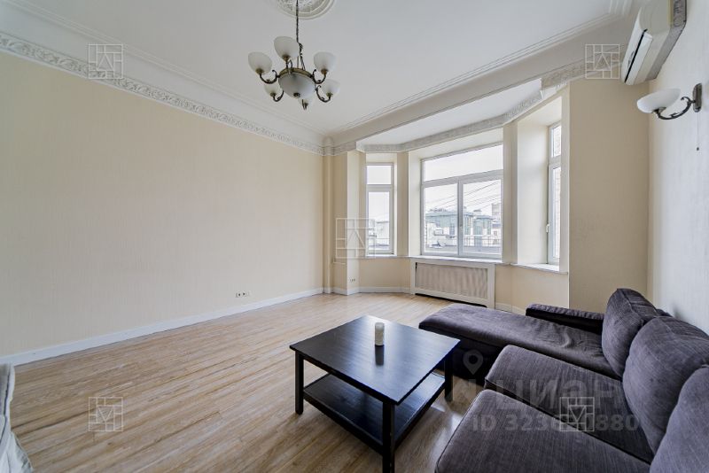 Аренда 4-комн квартиры на вторичном рынке Малая Бронная улица, 21/13С2