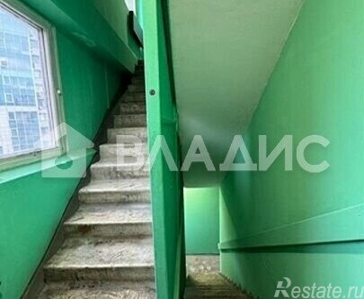 Продажа 3-комн квартиры на вторичном рынке улица Обручева,  д. 4 к1