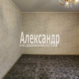 Продажа 3-комн квартиры на вторичном рынке Киришский район, улица Строителей,  д. 18