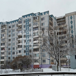 Продажа 2-комн квартиры на вторичном рынке Лобня г, Чайковского ул,  д. 17,  к. 1