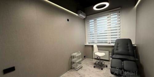 Помещение свободного назначения улица Покрышкина,  д. 3