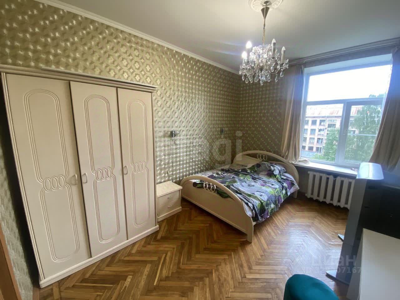 Продажа 4-комн квартиры на вторичном рынке улица Бабушкина, 52