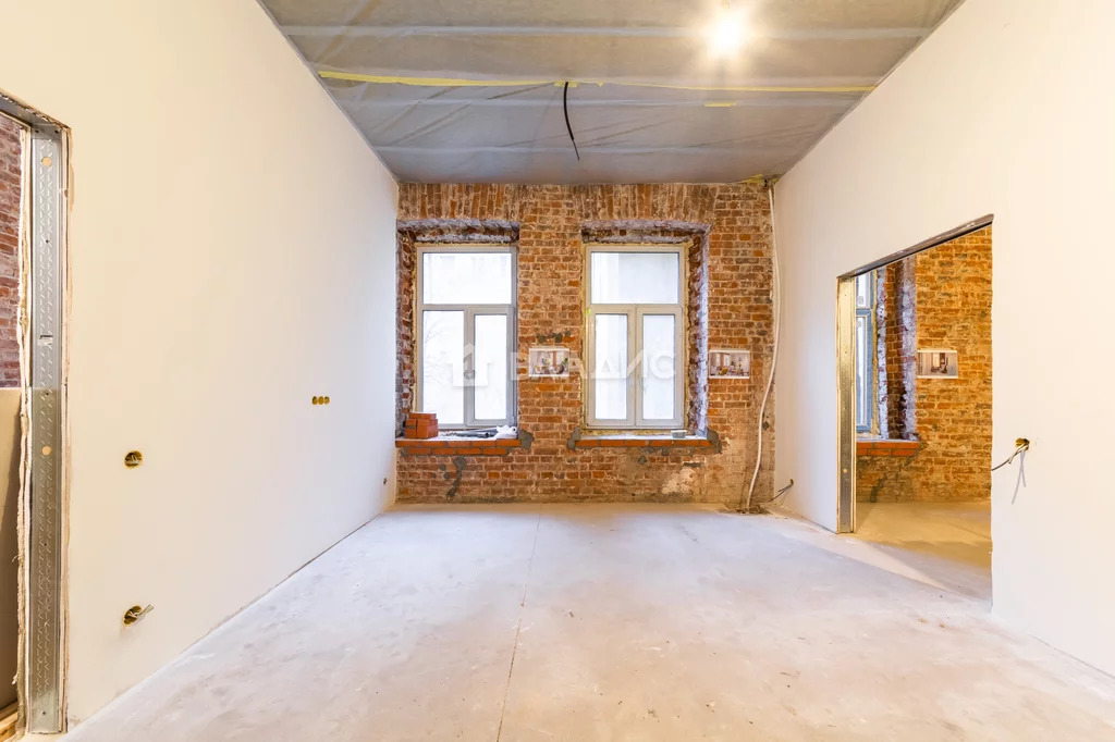 2-комн квартира 7-я Красноармейская улица,  д. 20