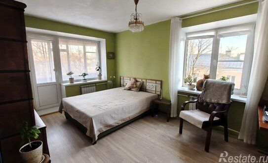 Продажа 1-комн квартиры на вторичном рынке Гатчина, ул Лейтенанта Шмидта,  д. 4