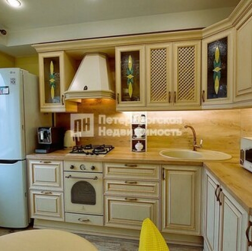 2-комн квартира Большевиков пр-кт,  д. 19