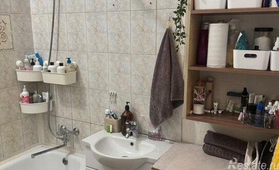 Продажа 2-комн квартиры на вторичном рынке Бухарестская ул,  д. 64