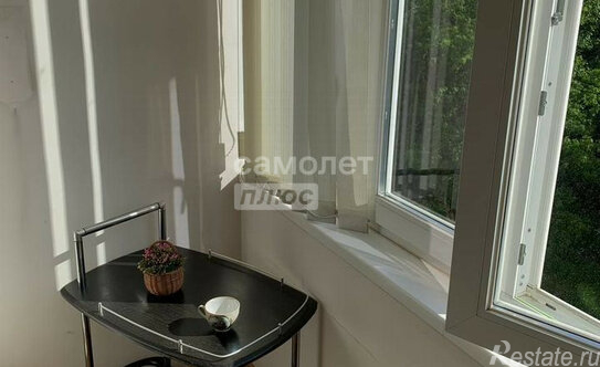 Продажа 4-комн квартиры на вторичном рынке ул Батюнинская,  д. 14