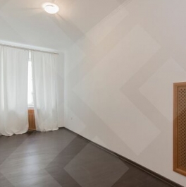 Продажа 3-комн квартиры на вторичном рынке Кривоарбатский пер,  д. 19