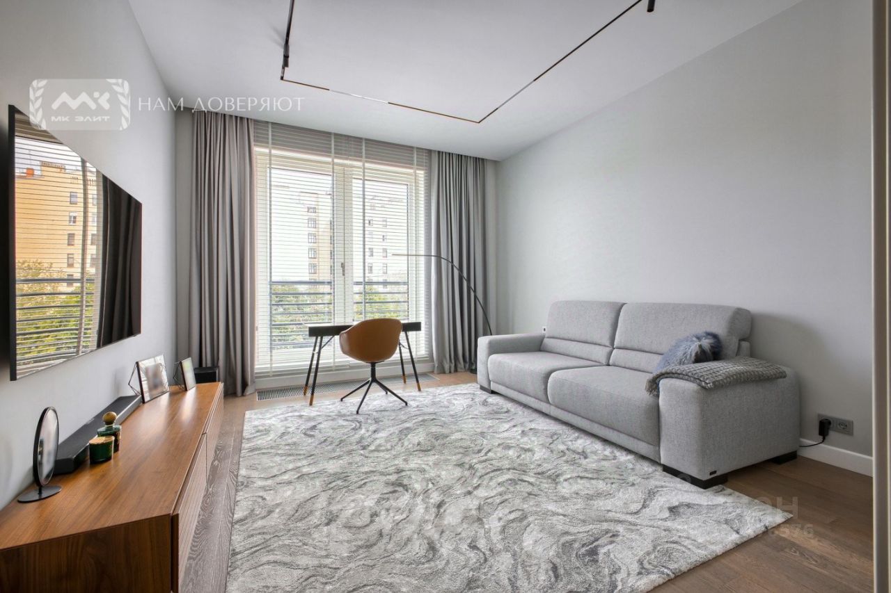 Продажа 2-комн квартиры на вторичном рынке Спортивная улица, 2