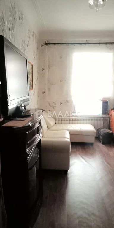 Продажа 2-комн квартиры на вторичном рынке Вёсельная улица,  д. 4