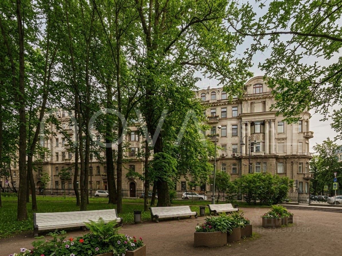 Продажа 3-комн квартиры на вторичном рынке Каменноостровский проспект, 73-75