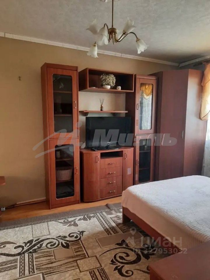 Продажа 1-комн квартиры на вторичном рынке Клинская улица, 18к2