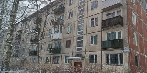 3-комн квартира ул Стасовой,  д. 9