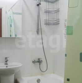 Продажа 2-комн квартиры на вторичном рынке Лыжный пер,  д. 2