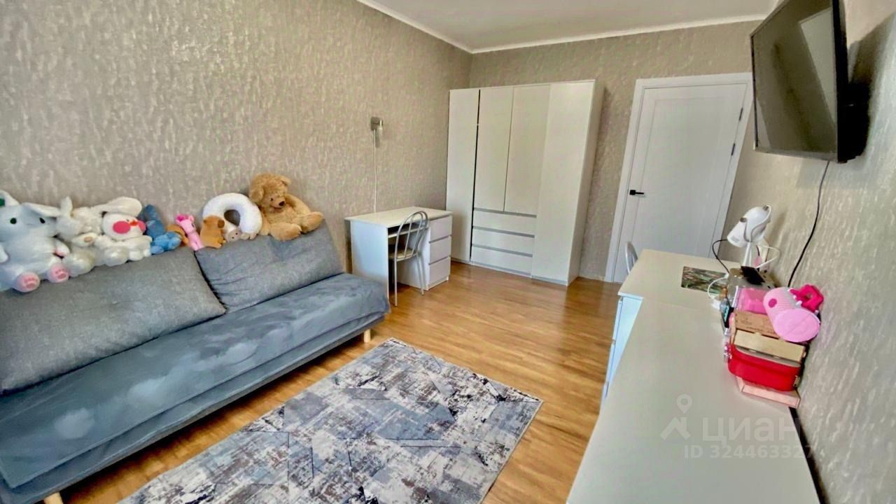 Продажа 3-комн квартиры на вторичном рынке Кировск, Ладожская улица, 20