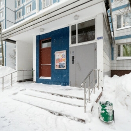Продажа 1-комн квартиры на вторичном рынке улица Раменки,  д. 9 к3