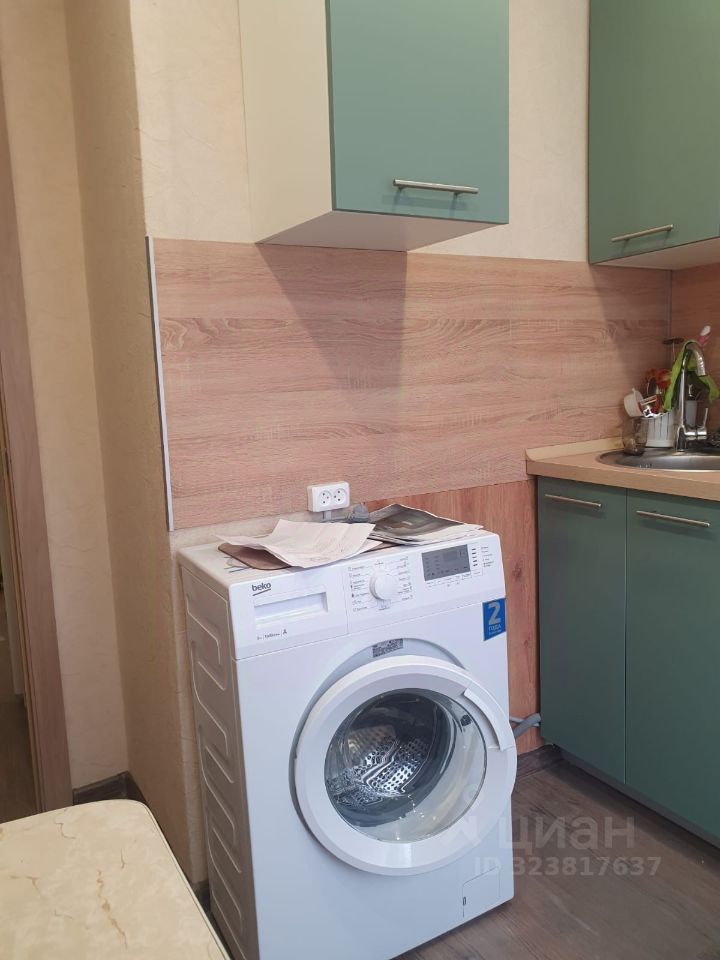 Продажа 3-комн квартиры на вторичном рынке Тепличный переулок, 7