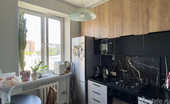 Продажа 3-комн квартиры на вторичном рынке Боткинский 1-й проезд,  д. 4