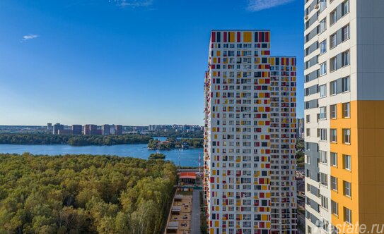 Продажа 3-комн квартиры на вторичном рынке Красногорск, ул Тенистых Аллей,  д. 3,  к. 1