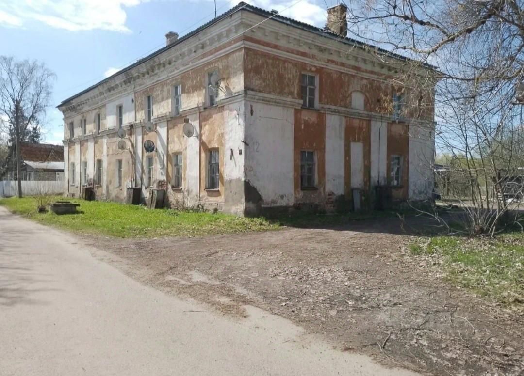 Продажа 1-комн квартиры на вторичном рынке Новая Ладога, улица Пролетарский канал, 12