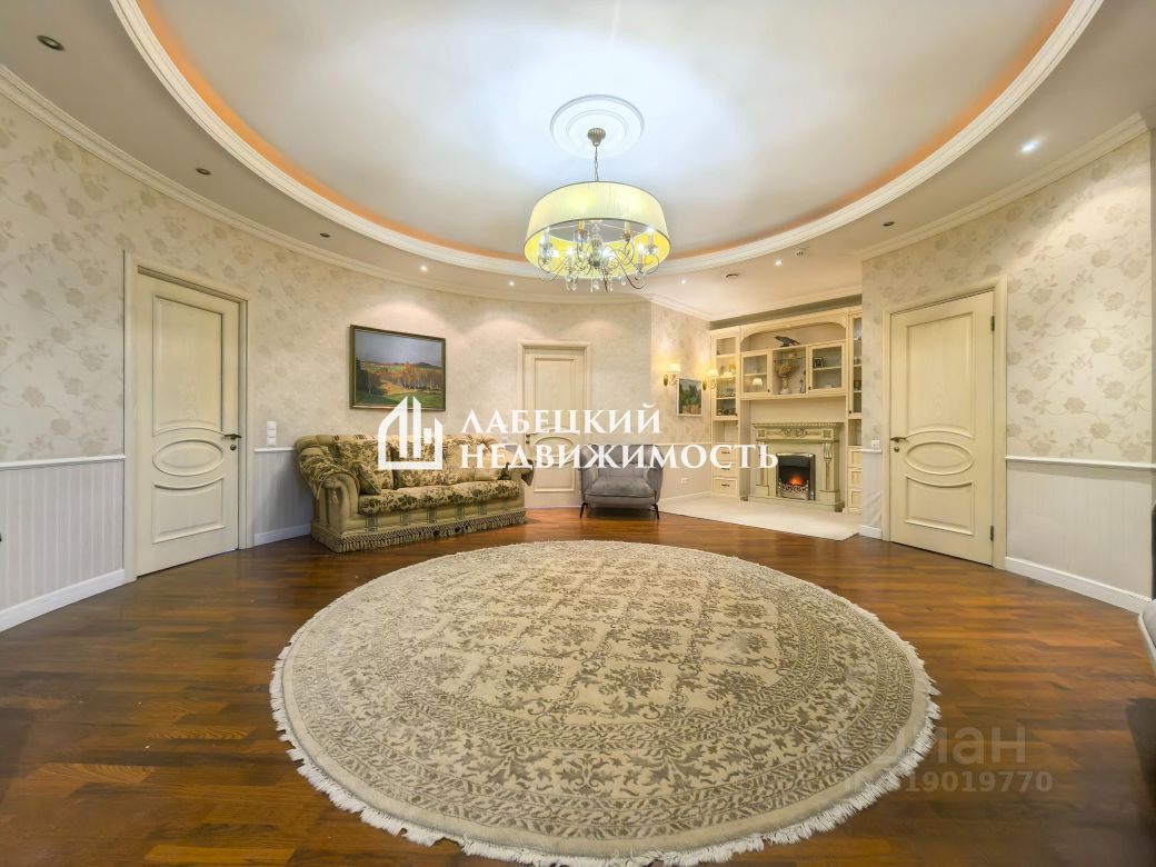 Продажа 5-комн квартиры на вторичном рынке улица Маршала Соколовского, 5