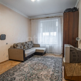 Продажа 4-комн квартиры на вторичном рынке Среднеохтинский проспект,  д. 4