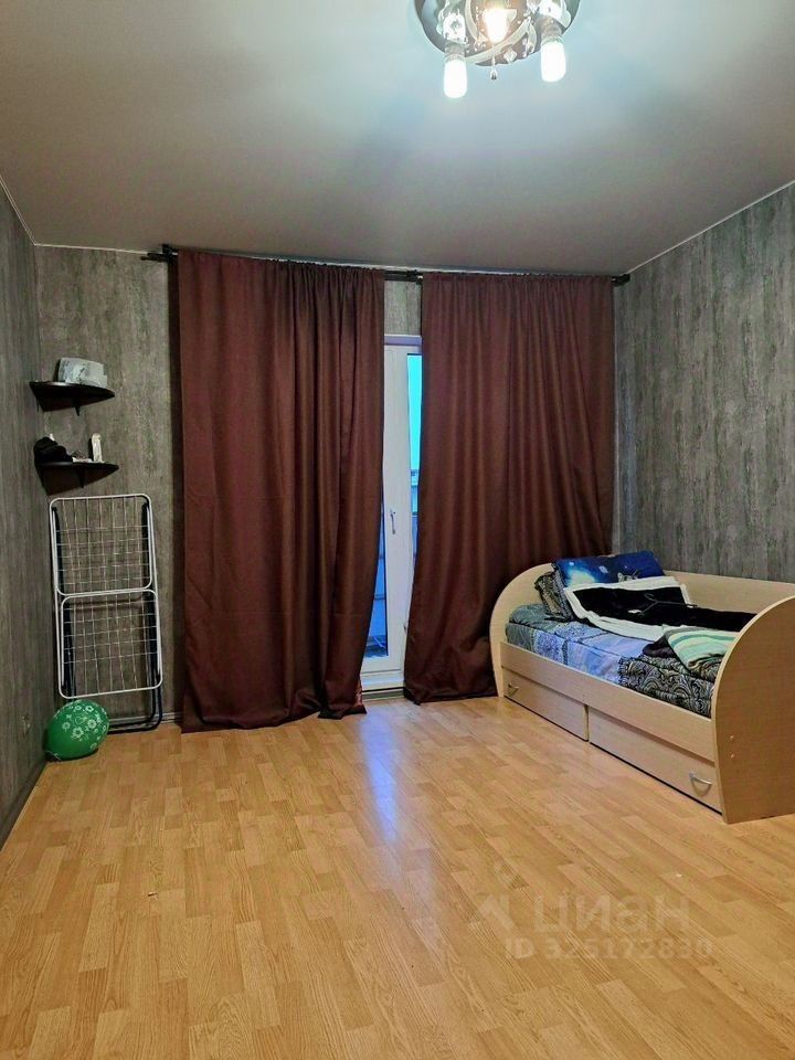 Продажа 3-комн квартиры на вторичном рынке пос. Шушары, Московское шоссе, 284