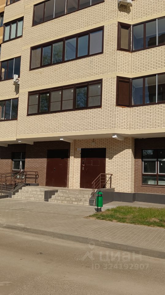 Продажа 1-комн квартиры на вторичном рынке Лобня, Кольцевая улица,  д. 12