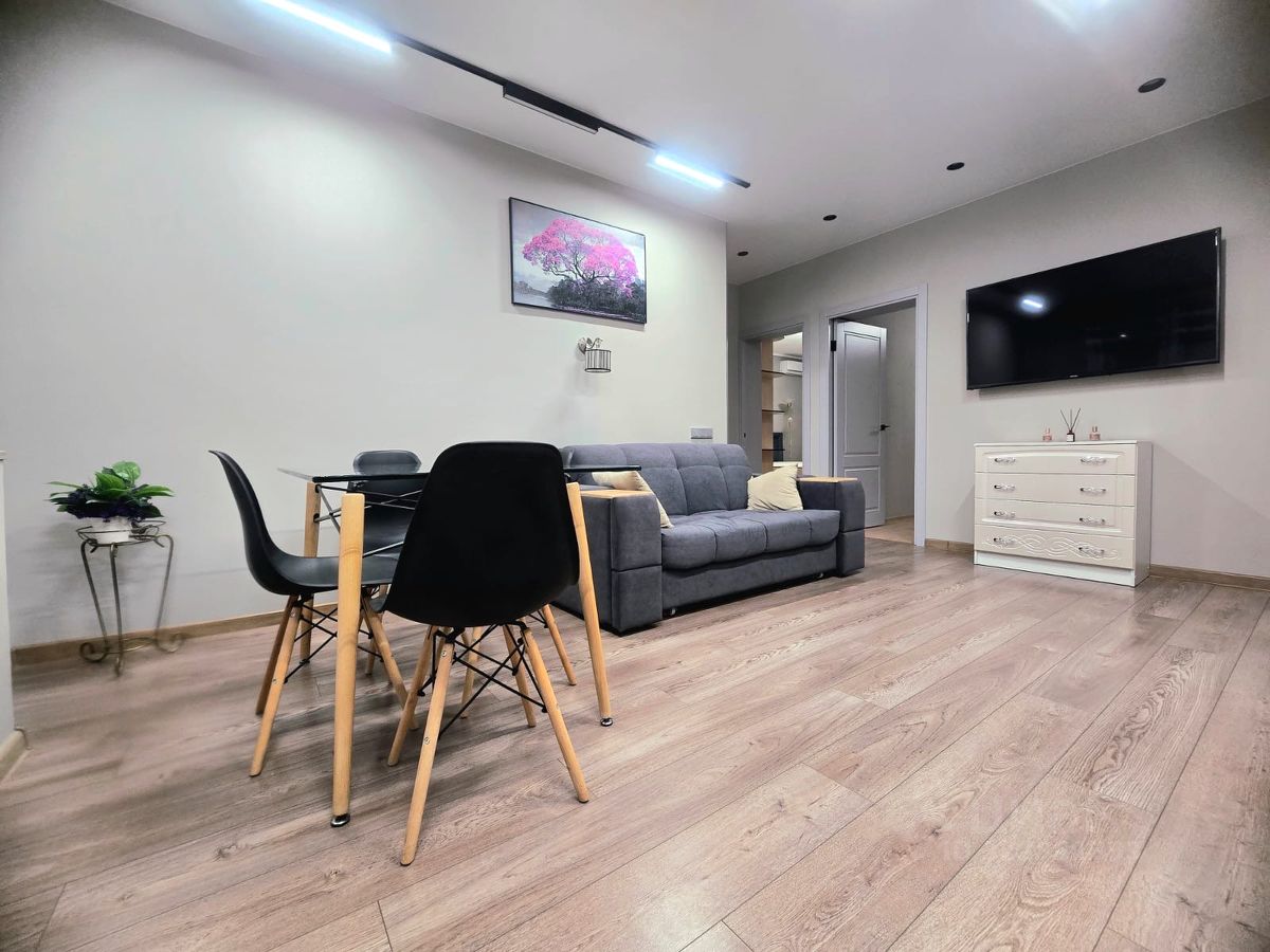 Продажа 4-комн квартиры на вторичном рынке Чистопрудный бульвар, 12К2