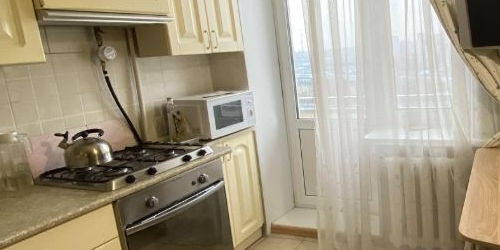 2-комн квартира проспект Непокоренных, 74