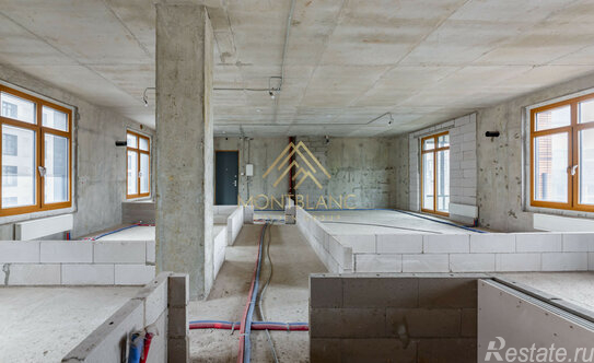 Продажа 3-комн квартиры на вторичном рынке Петровский пр-кт,  д. 11 к2