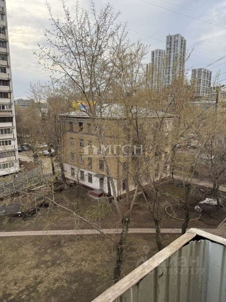 Продажа 3-комн квартиры на вторичном рынке Душинская улица, 6