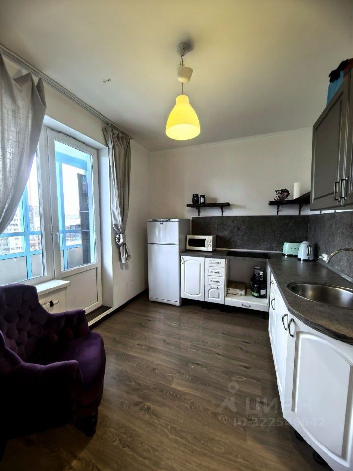 Продажа 1-комн квартиры на вторичном рынке Комендантский проспект, 64к1